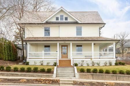 Kildahl House - Boutique Farmhouse Suite #1