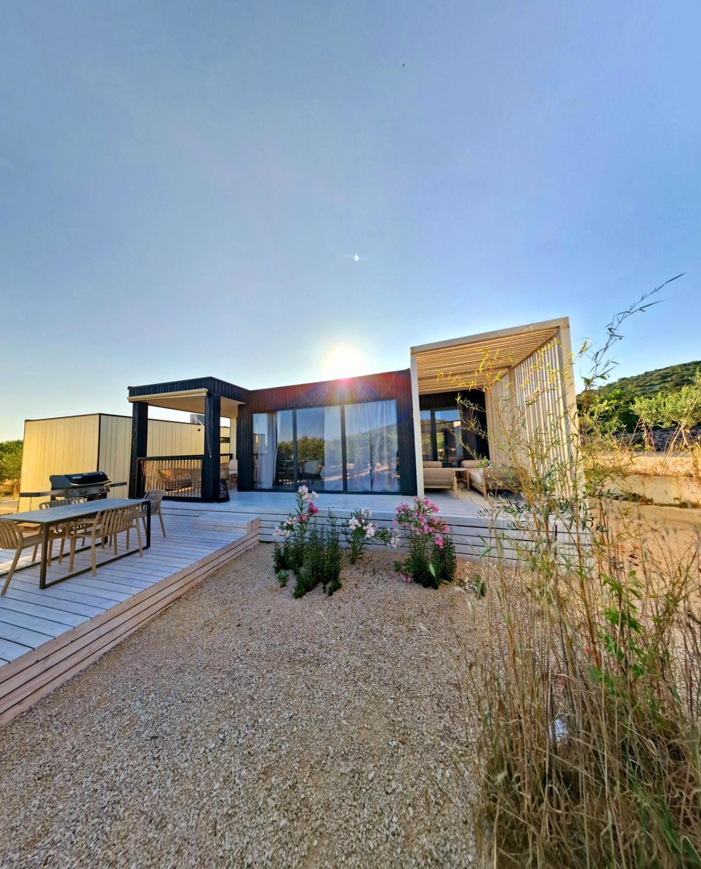Jazine beach villas