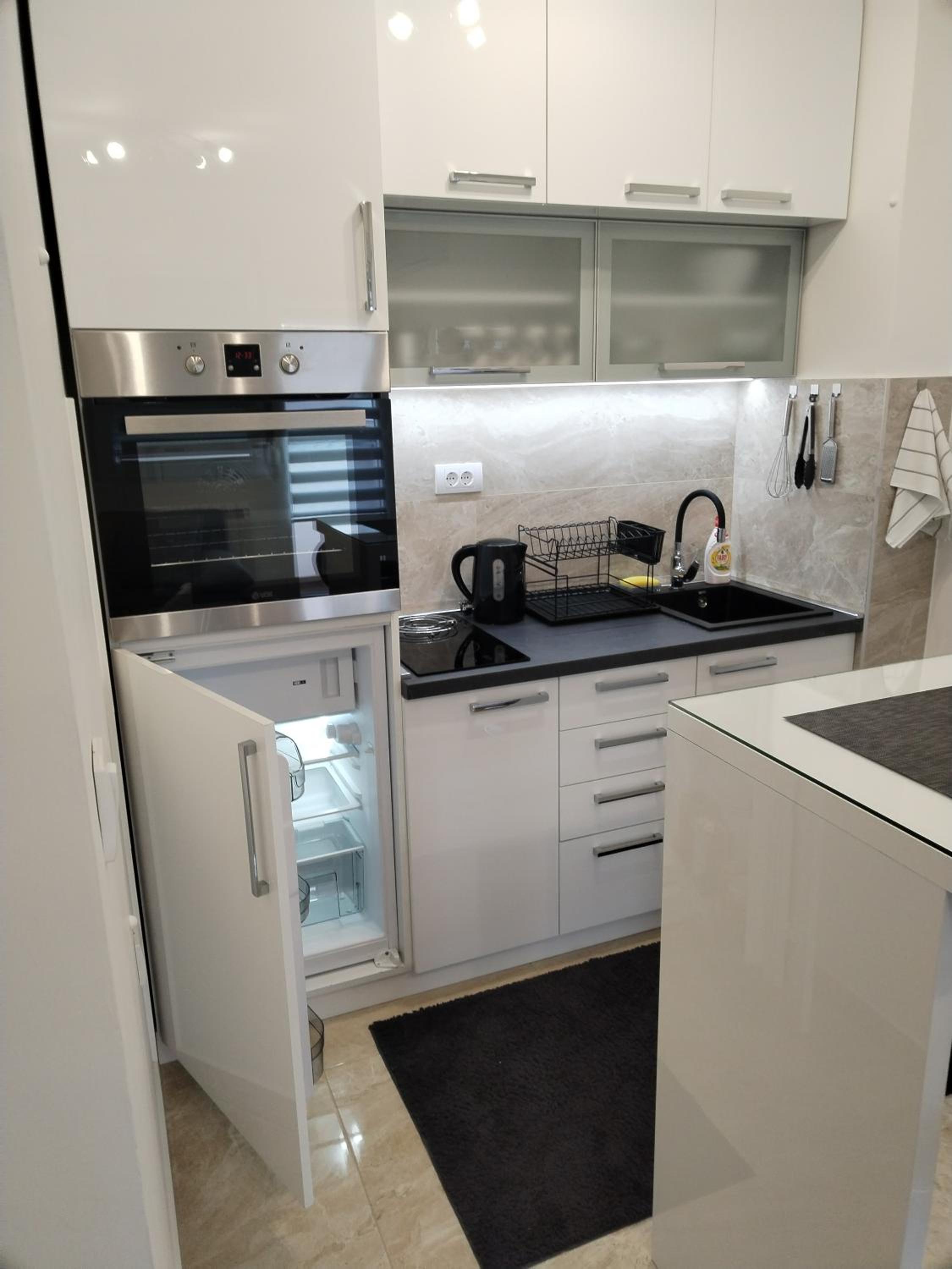 Apartman Ledine