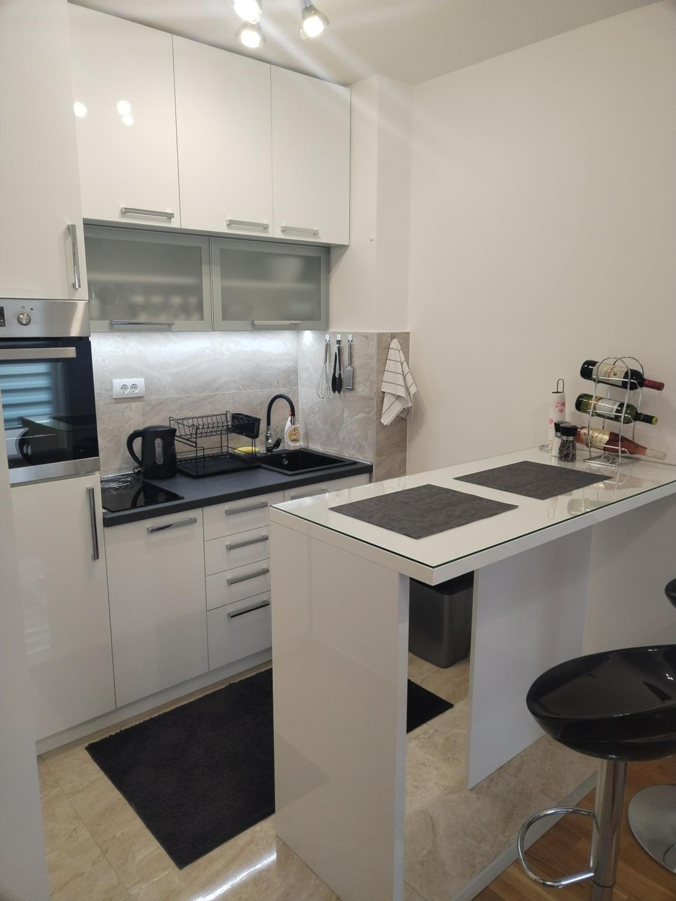Apartman Ledine