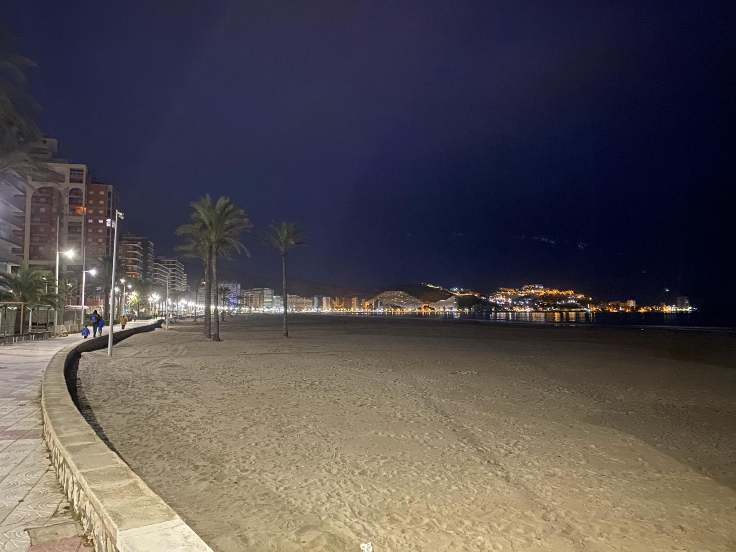 Beachfront and Cozy Apartment