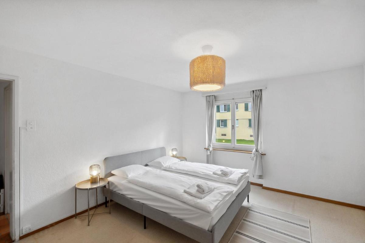 Cozy 2 Bedroom Apartment in Zurich