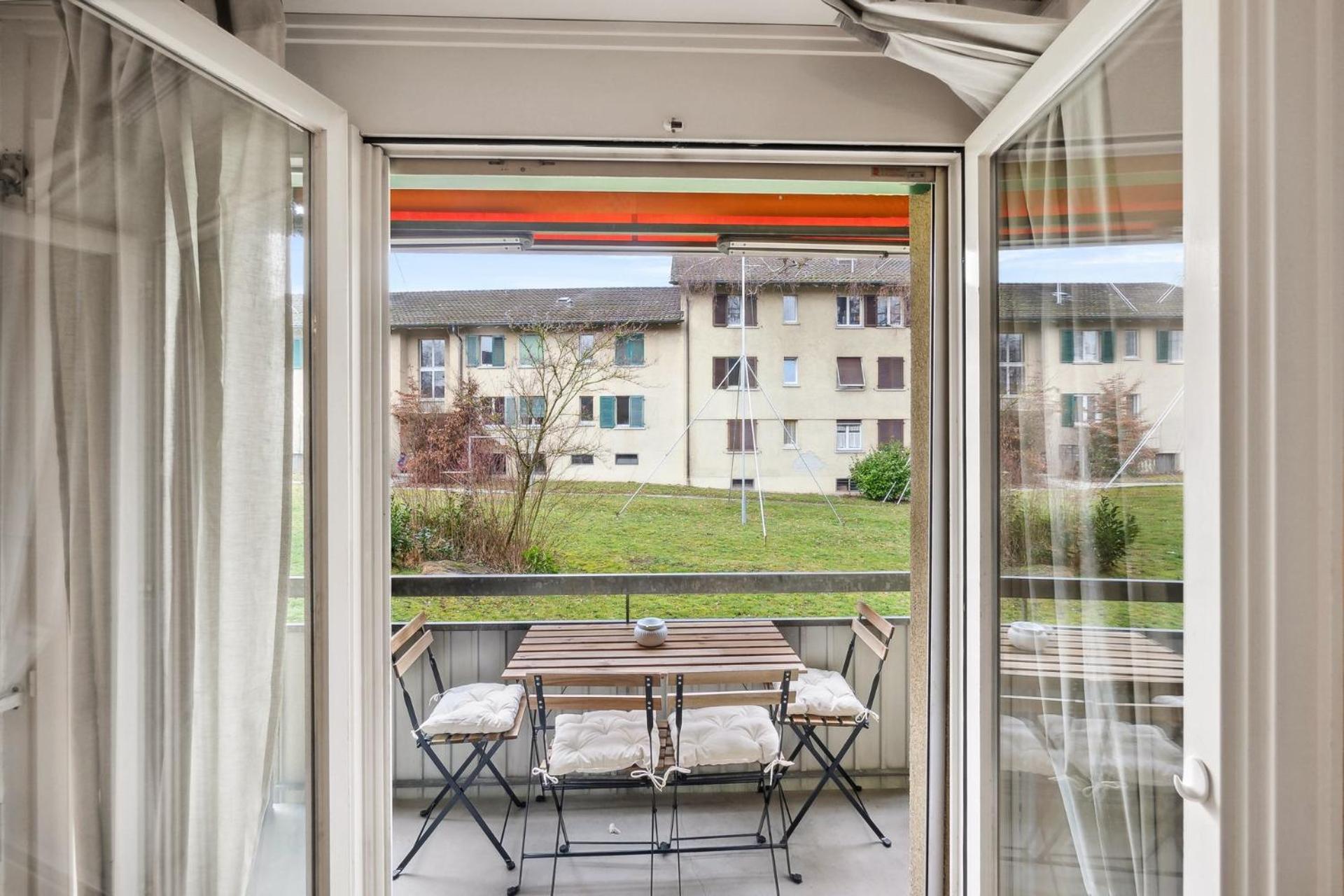 Cozy 2 Bedroom Apartment in Zurich