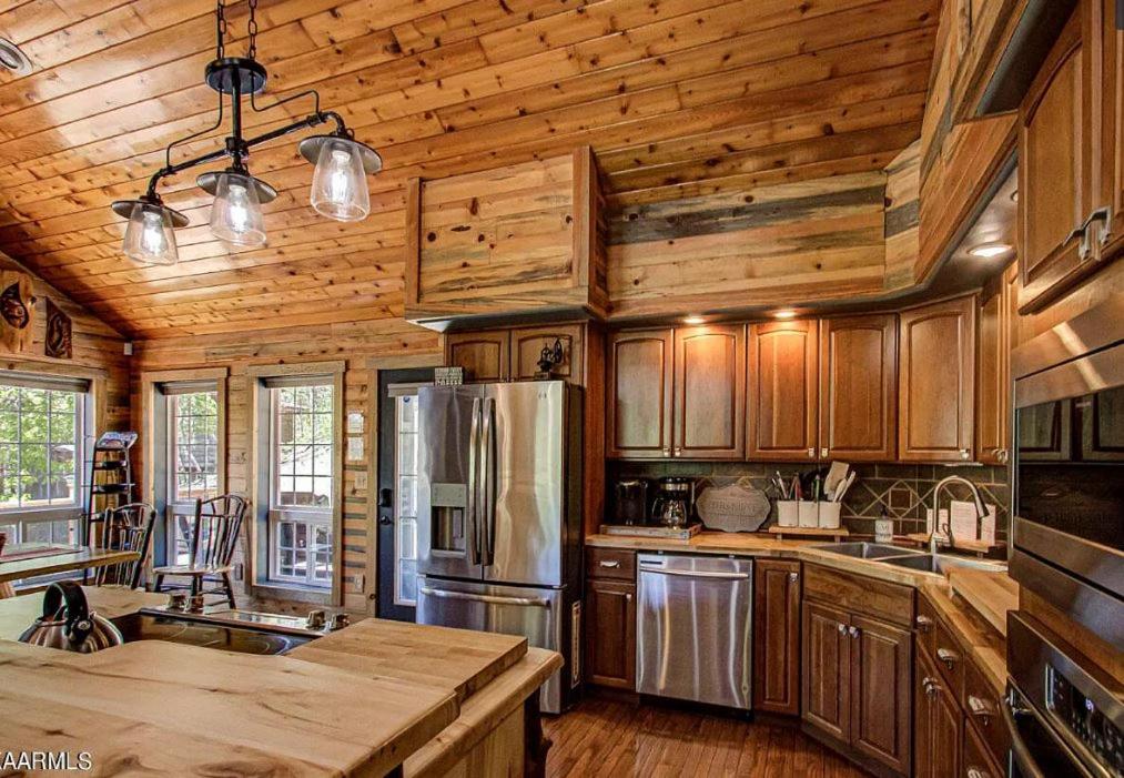 Rustic Hideaway! view 5