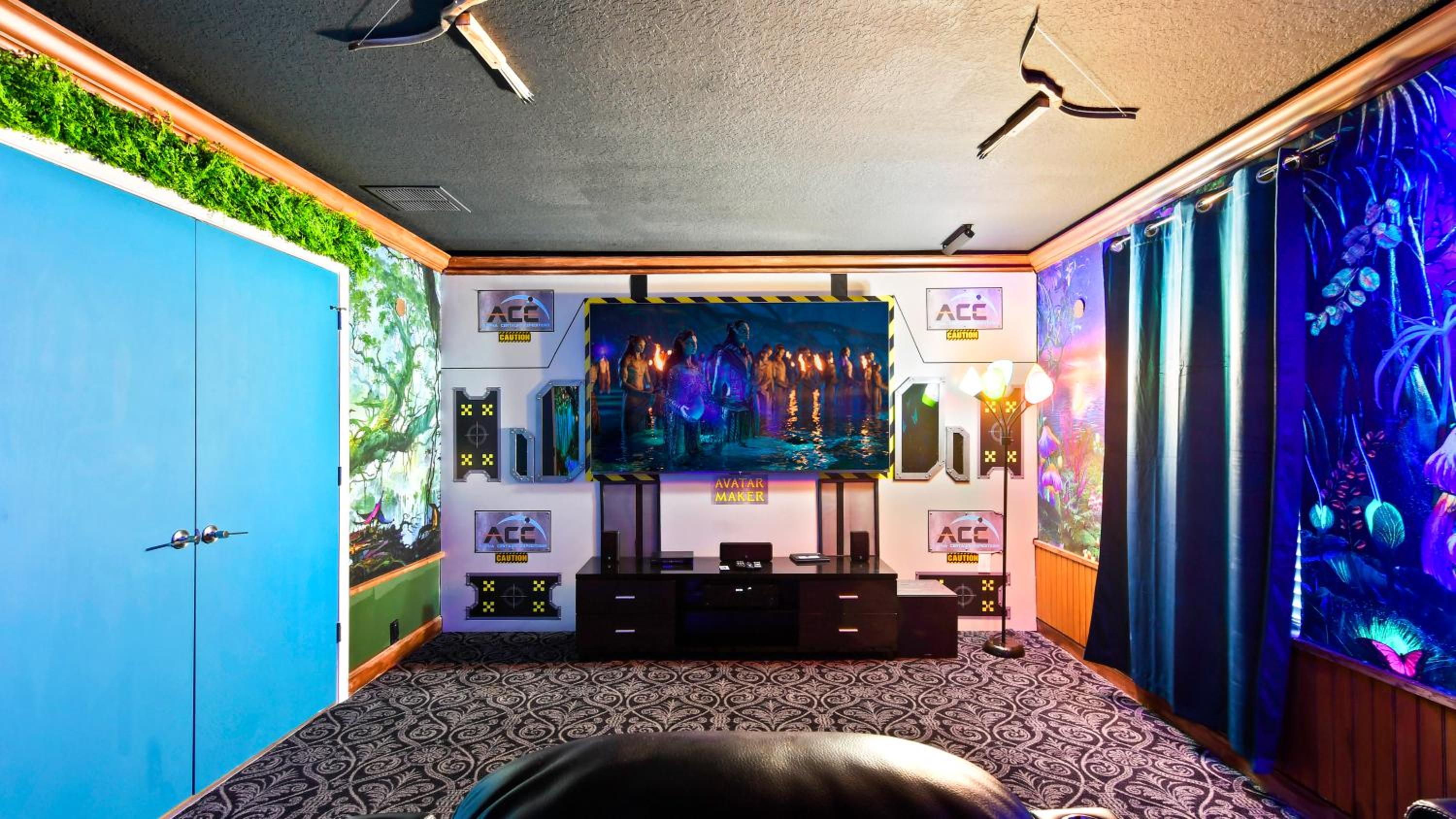 Opulent Villa: Heated Pool, Theater, Game Room view 4