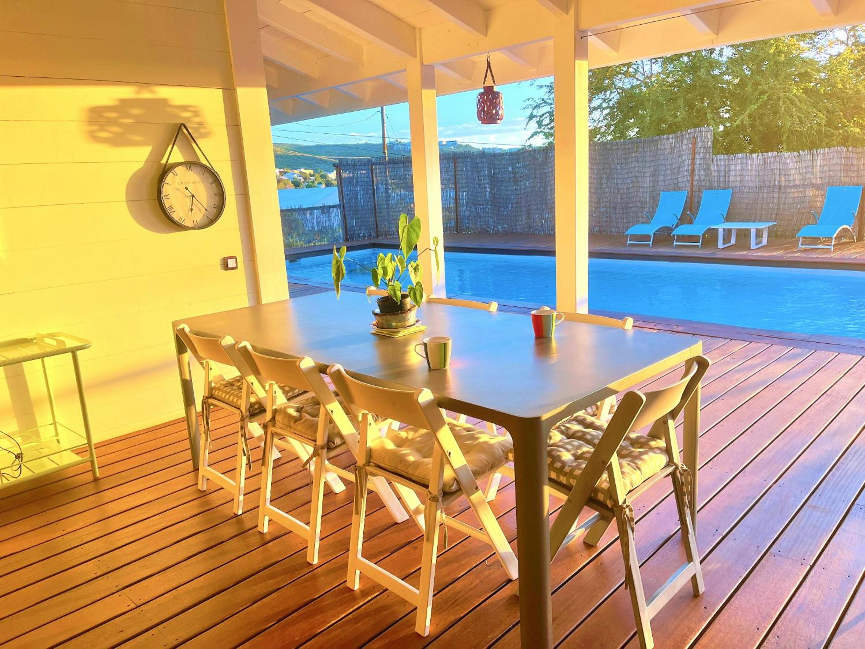 Villa elegante a Saint Gilles avec piscine view 4