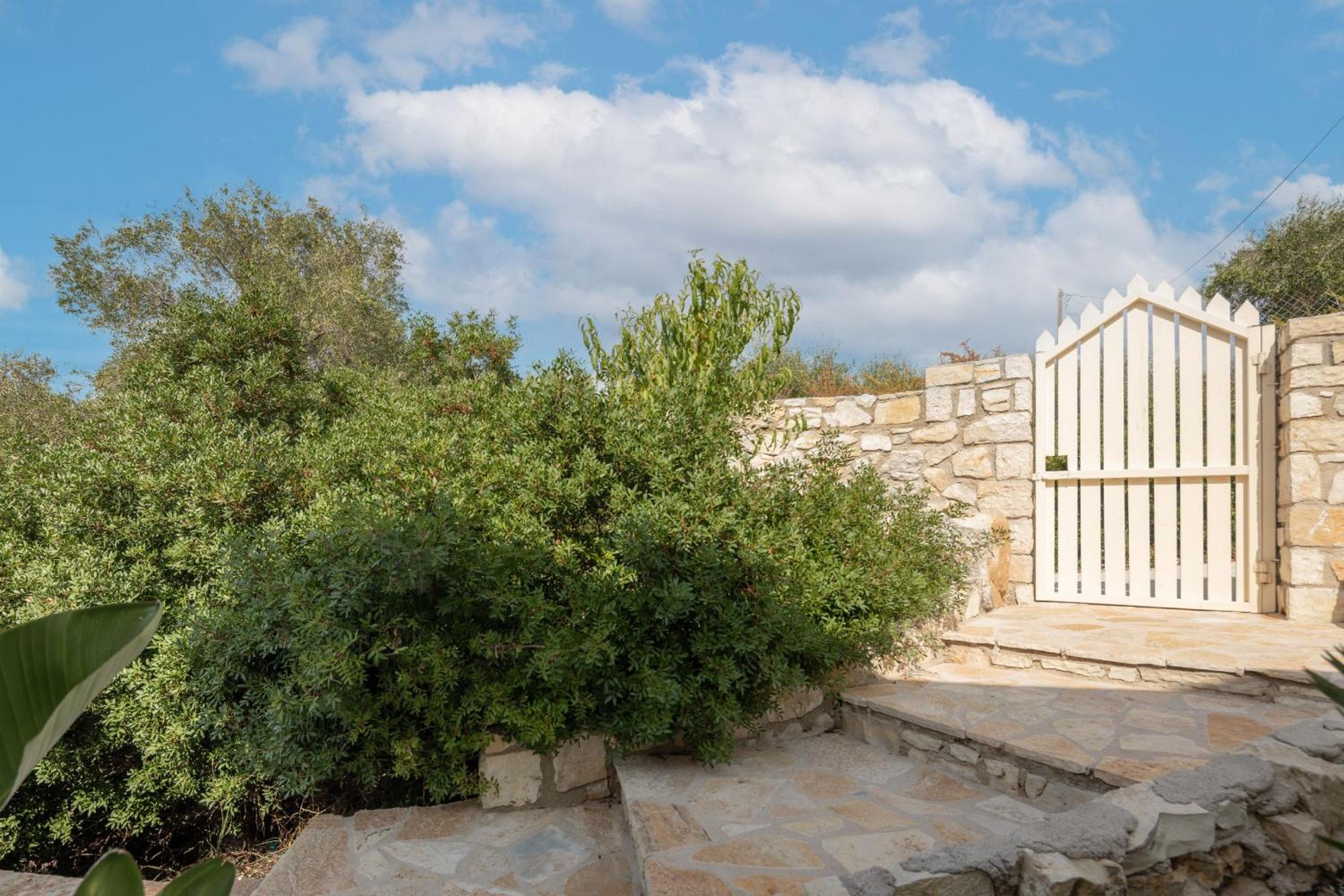 Bibi - Danilia Cottages photo 2