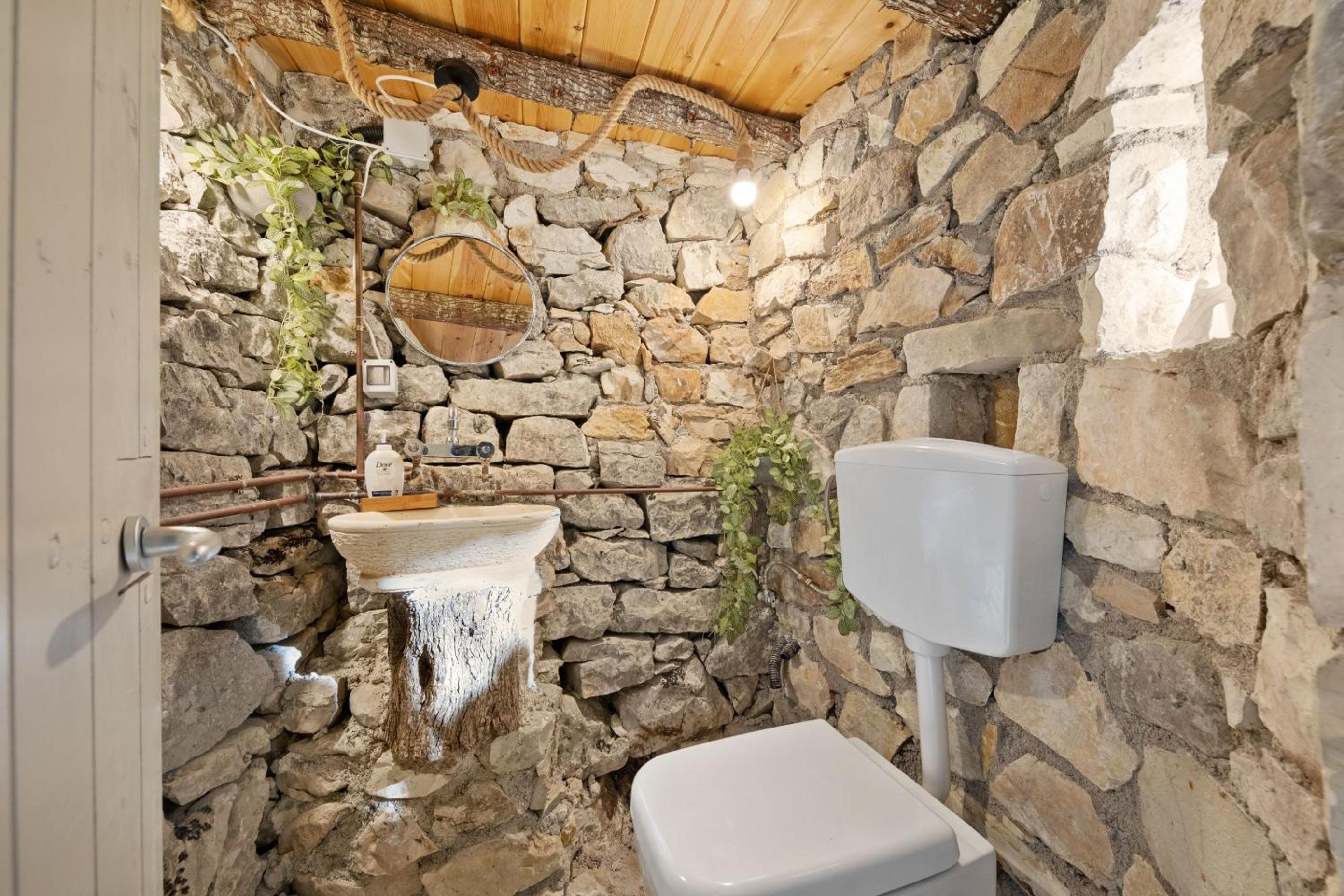 Bibi - Danilia Cottages photo 4