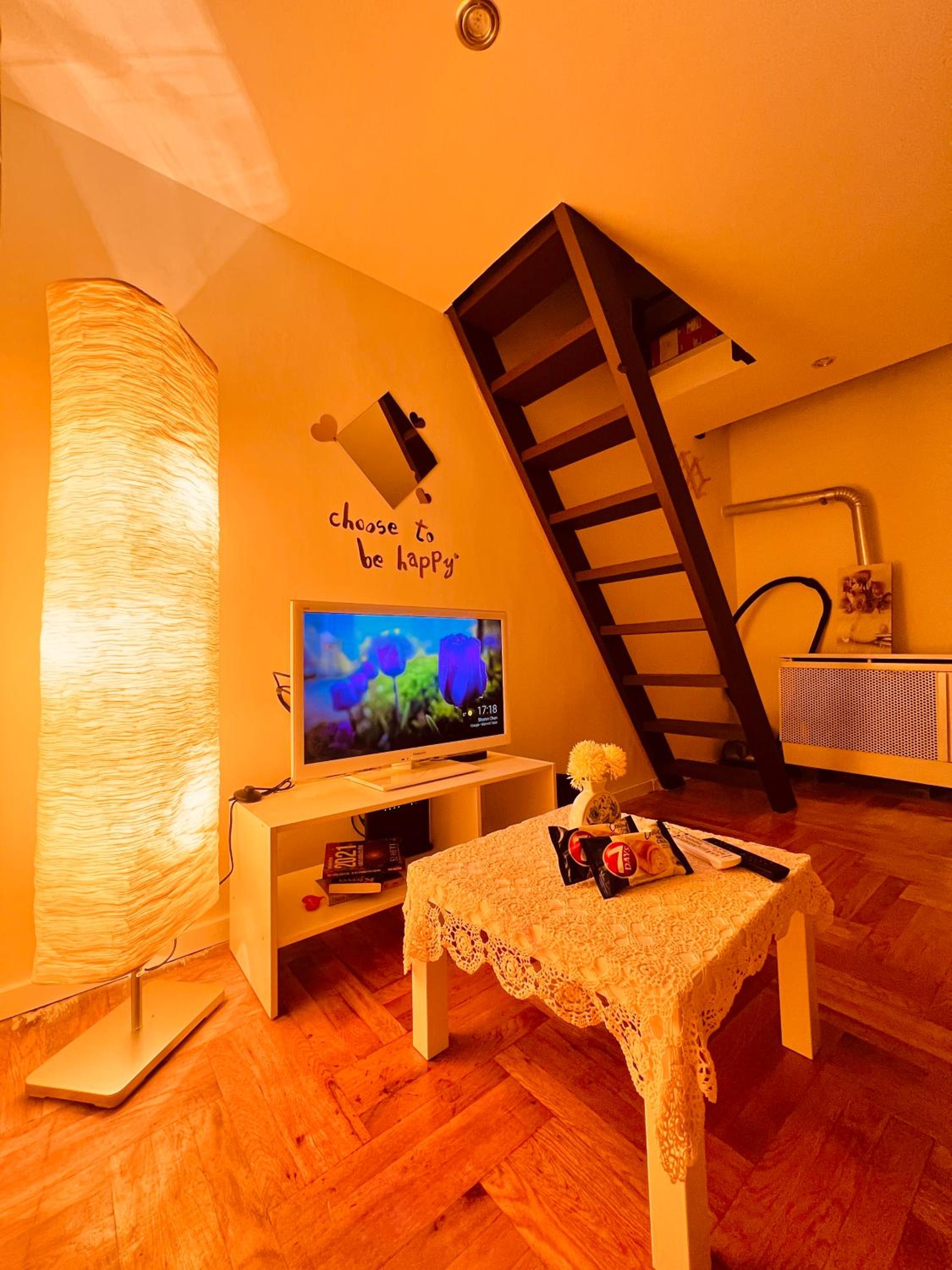 Chloé Apartment