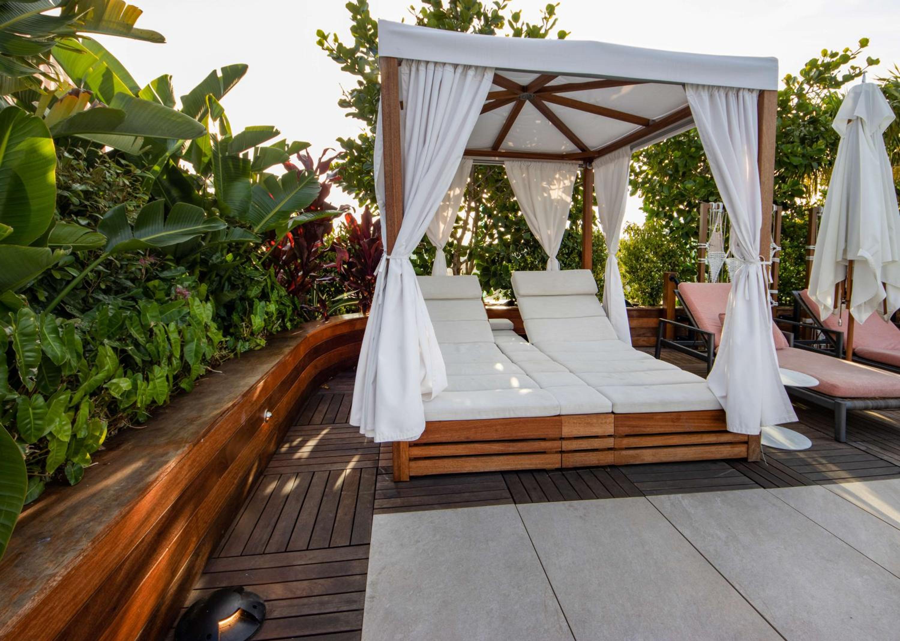 West Palm Beach Vacations - The Ray Hotel Delray Beach, Curio Collection By Hilton - Property Image 2