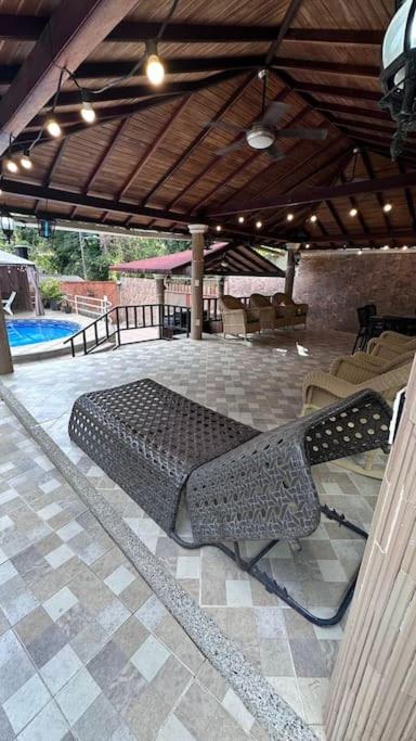Cabaña con piscina en Minca