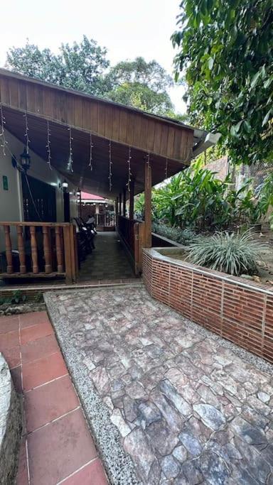 Cabaña con piscina en Minca