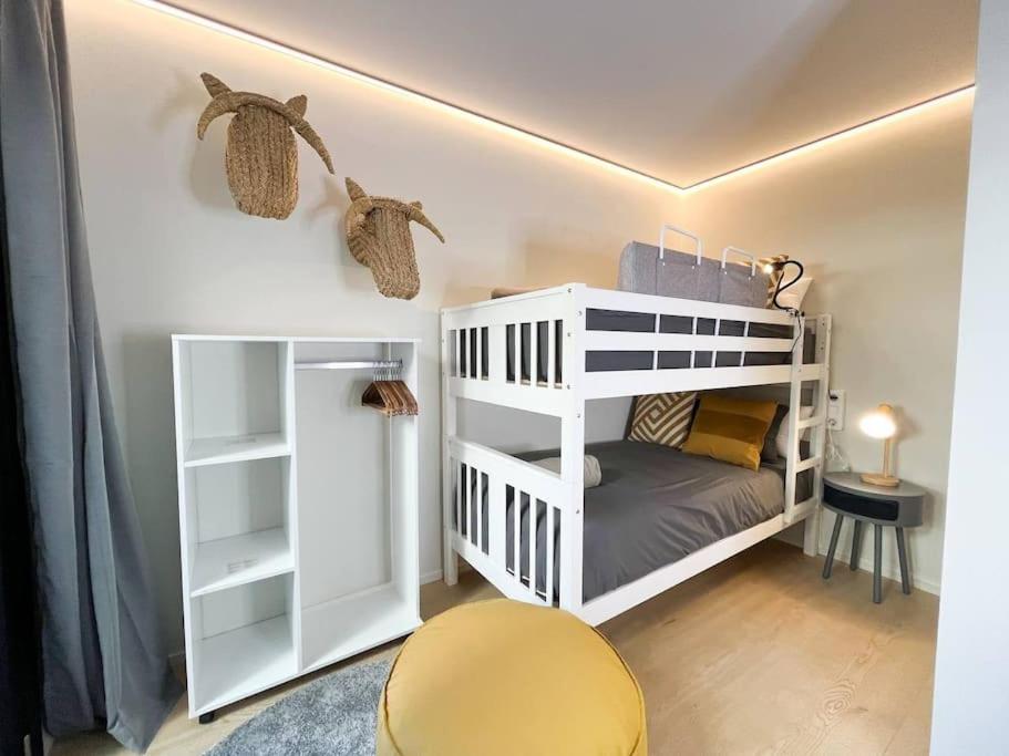 Ático Dúplex De Lujo - CLASIFICACIÓN 5 ESTRELLAS - 8PAX - A Pie Del Centro - 2 PARKINGS