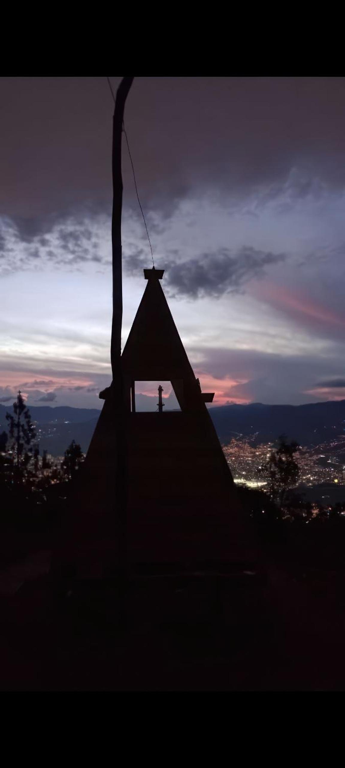 Glamping SABIA con Wifi, fogata y vistas de Medellín
