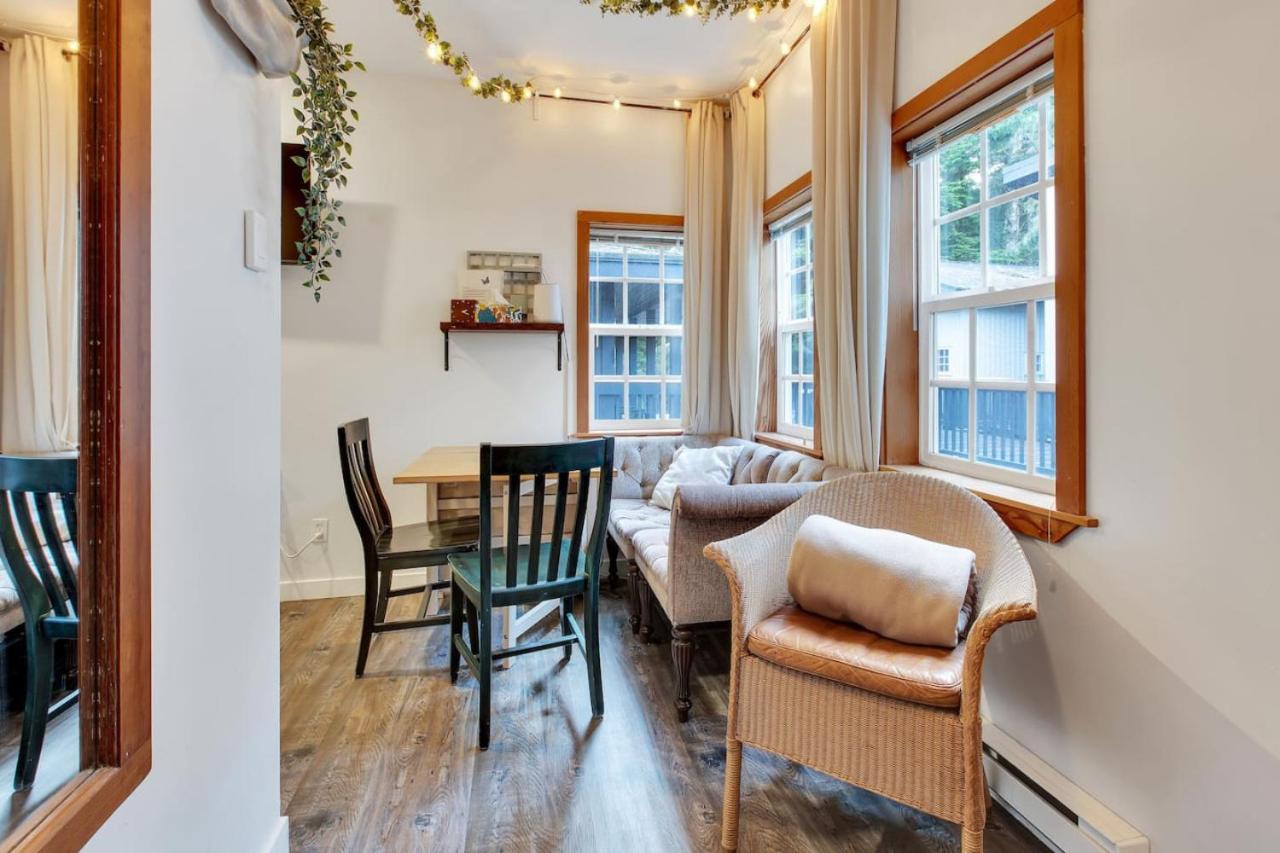 Grey Whale, Pet Friendly Studio at The Beach
