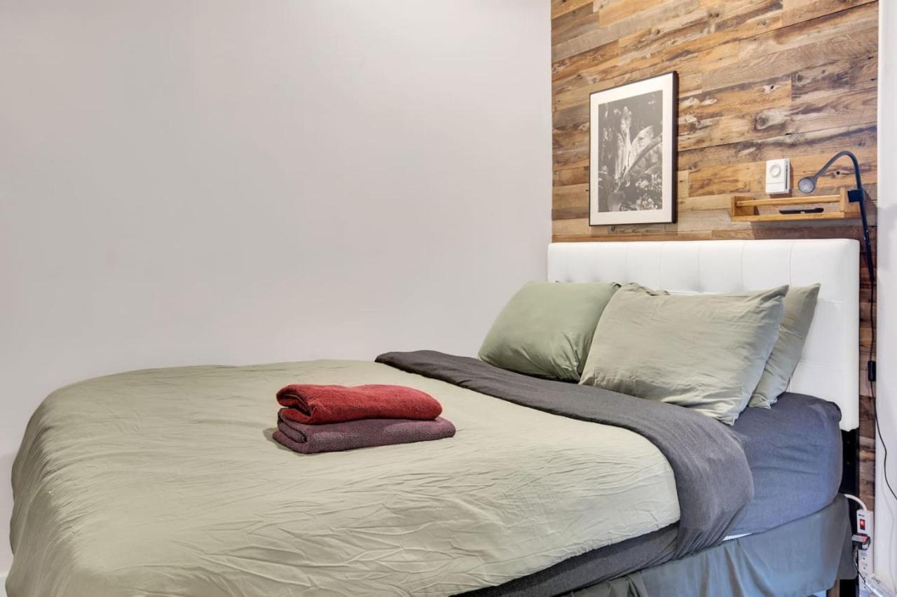 Grey Whale, Pet Friendly Studio at The Beach