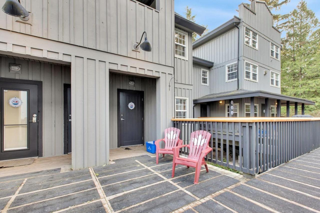 Grey Whale, Pet Friendly Studio at The Beach