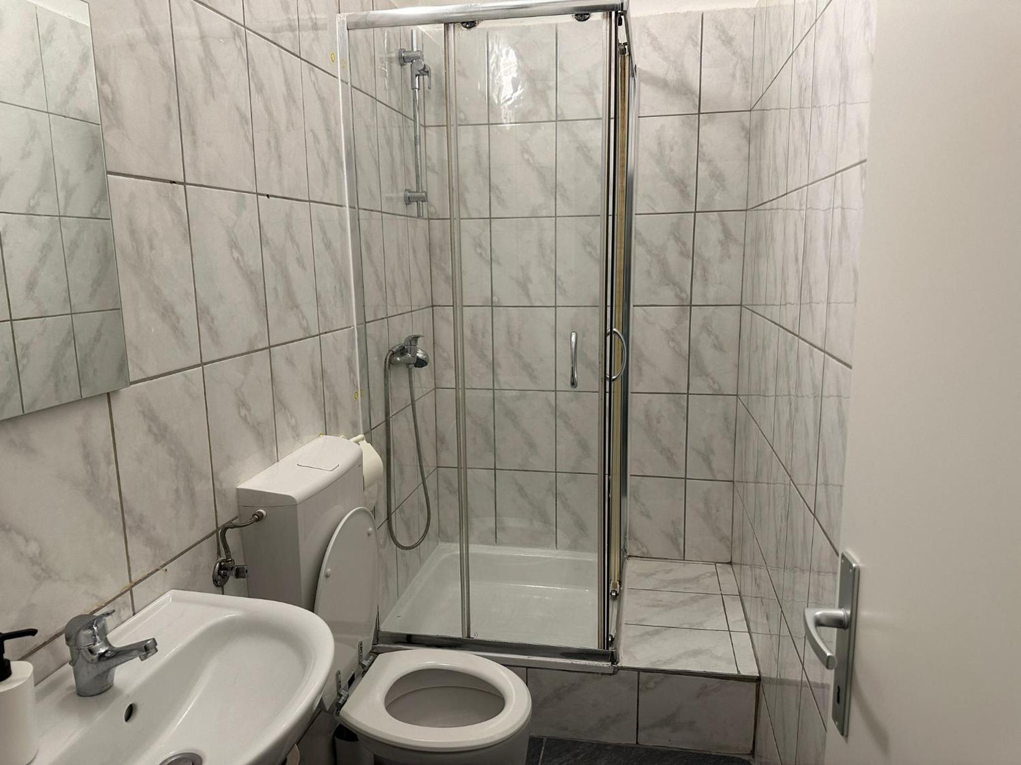 Budget-Friendly 2+1 Haven: Central Vienna Delight