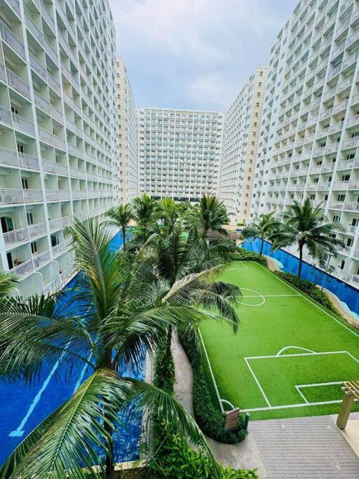 Shore Residence D21 shortwalk MOA Balconypoolview view 2