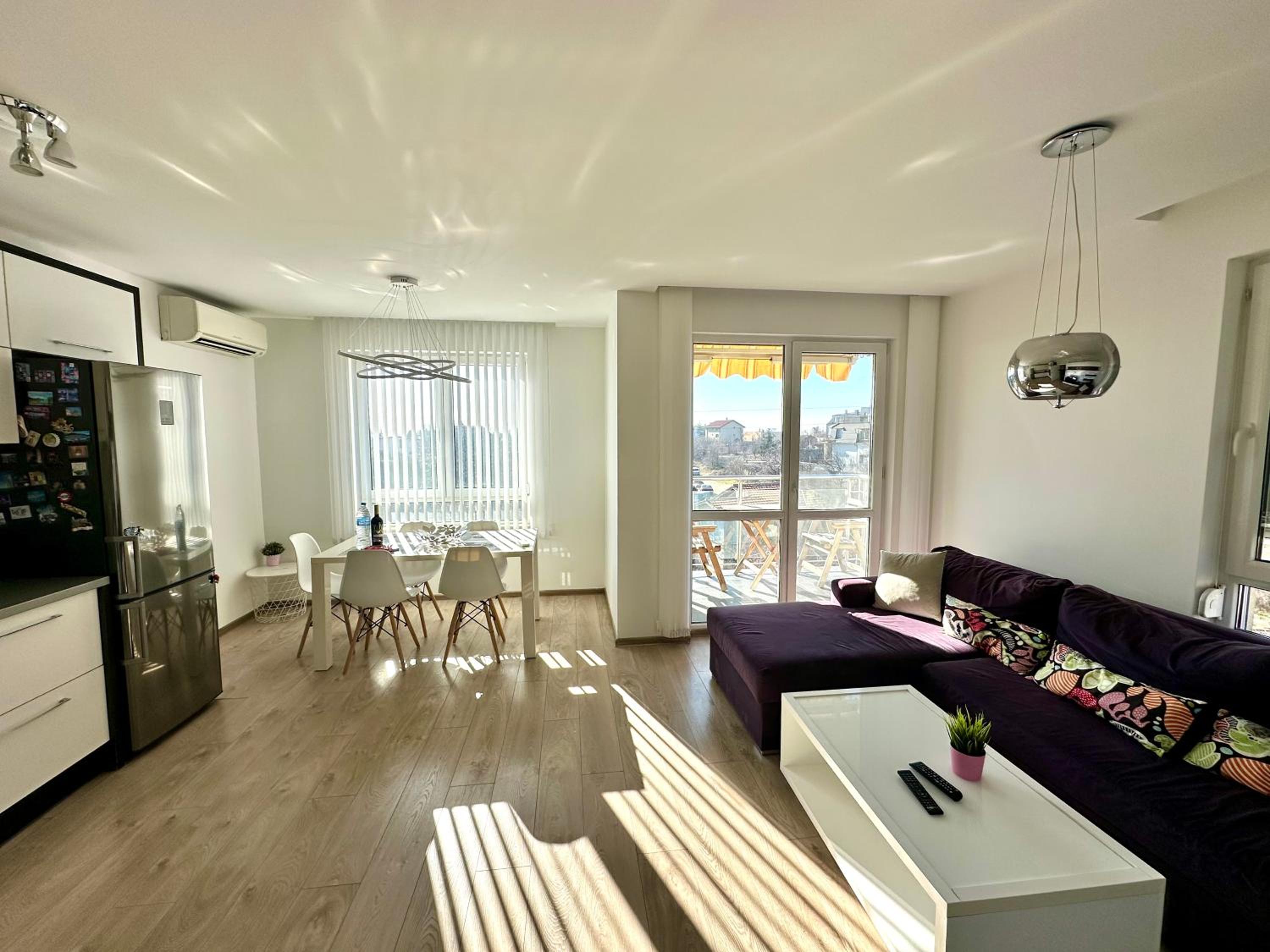 BRIZ apartment; 2 bdr; 6 guests; private parking