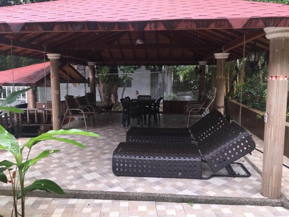 Cabaña con piscina en Minca