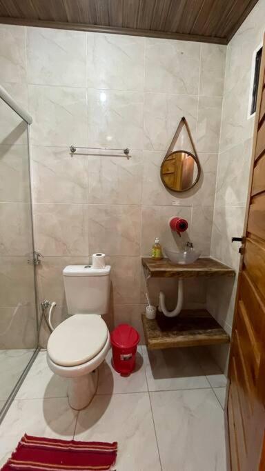 Chalés do AVOHAY, lindo chalé com privativa banheira hidromassagem aquecida, apenas 2 minutos da Vila de São Jorge Chalé Guita