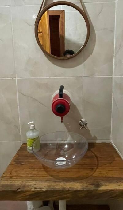 Chalés do AVOHAY, lindo chalé com privativa banheira hidromassagem aquecida, apenas 2 minutos da Vila de São Jorge Chalé Guita