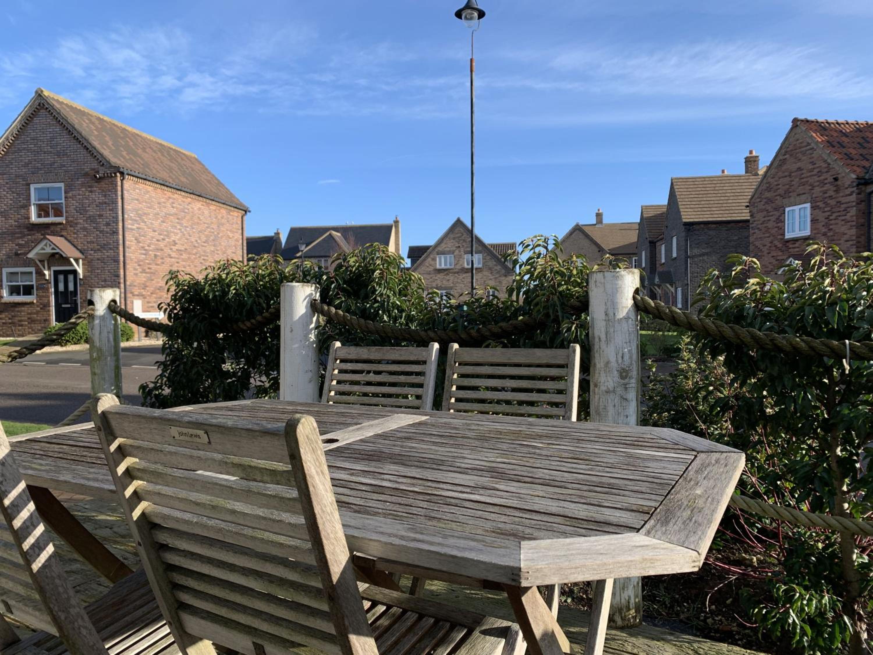 Sophies, The Bay, 2 bedrooms with ensuites, parking with EV point, 2 dogs welcome