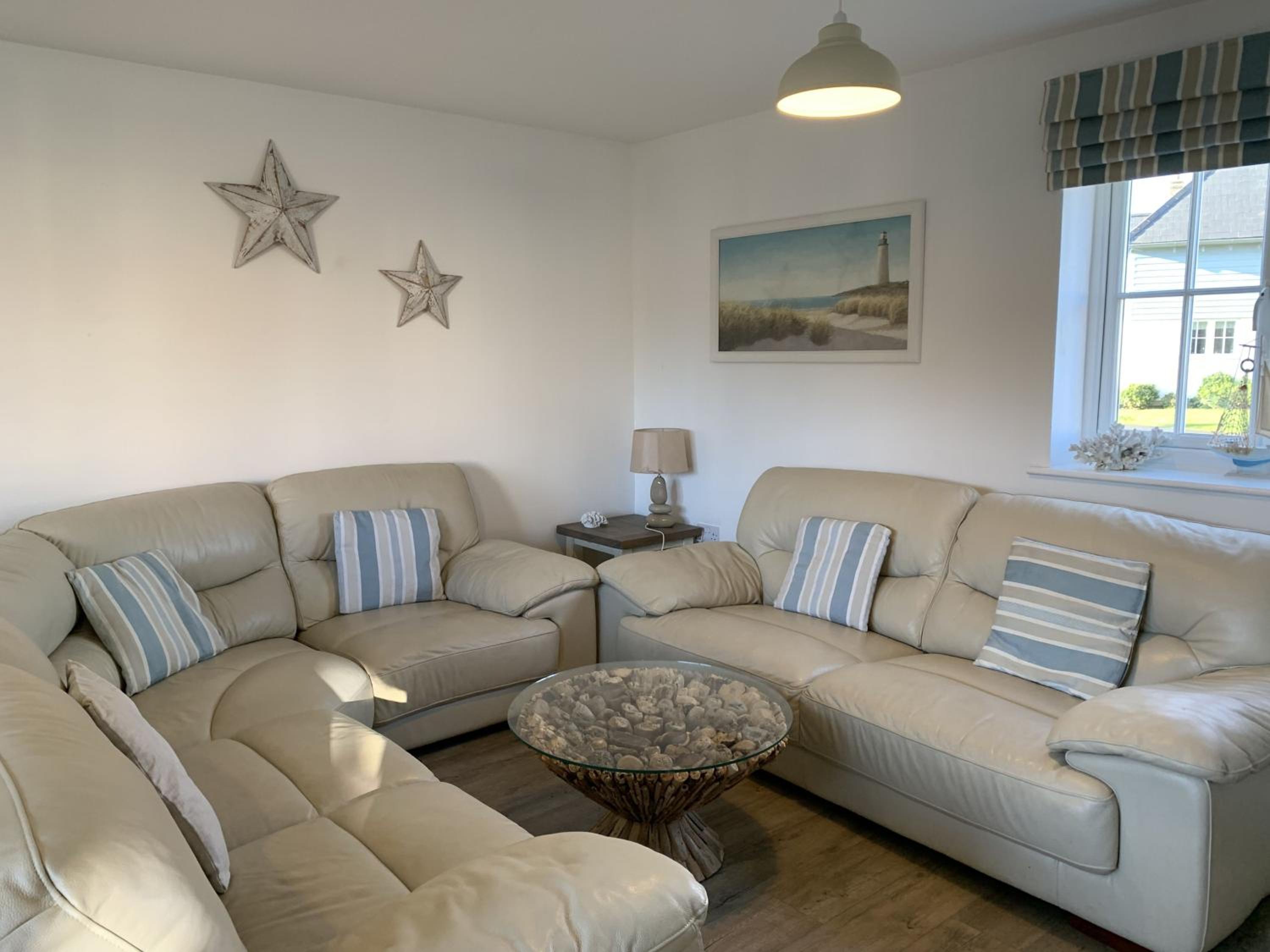Bay Tree House - The Bay Filey, sleeps 8, 2 dogs welcome