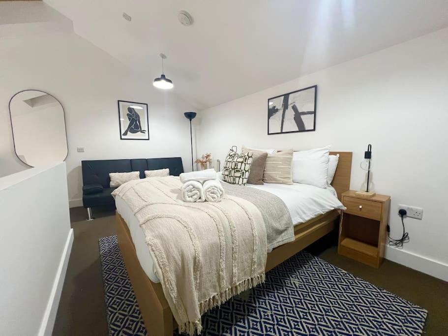Camden Loft Apartment- 3