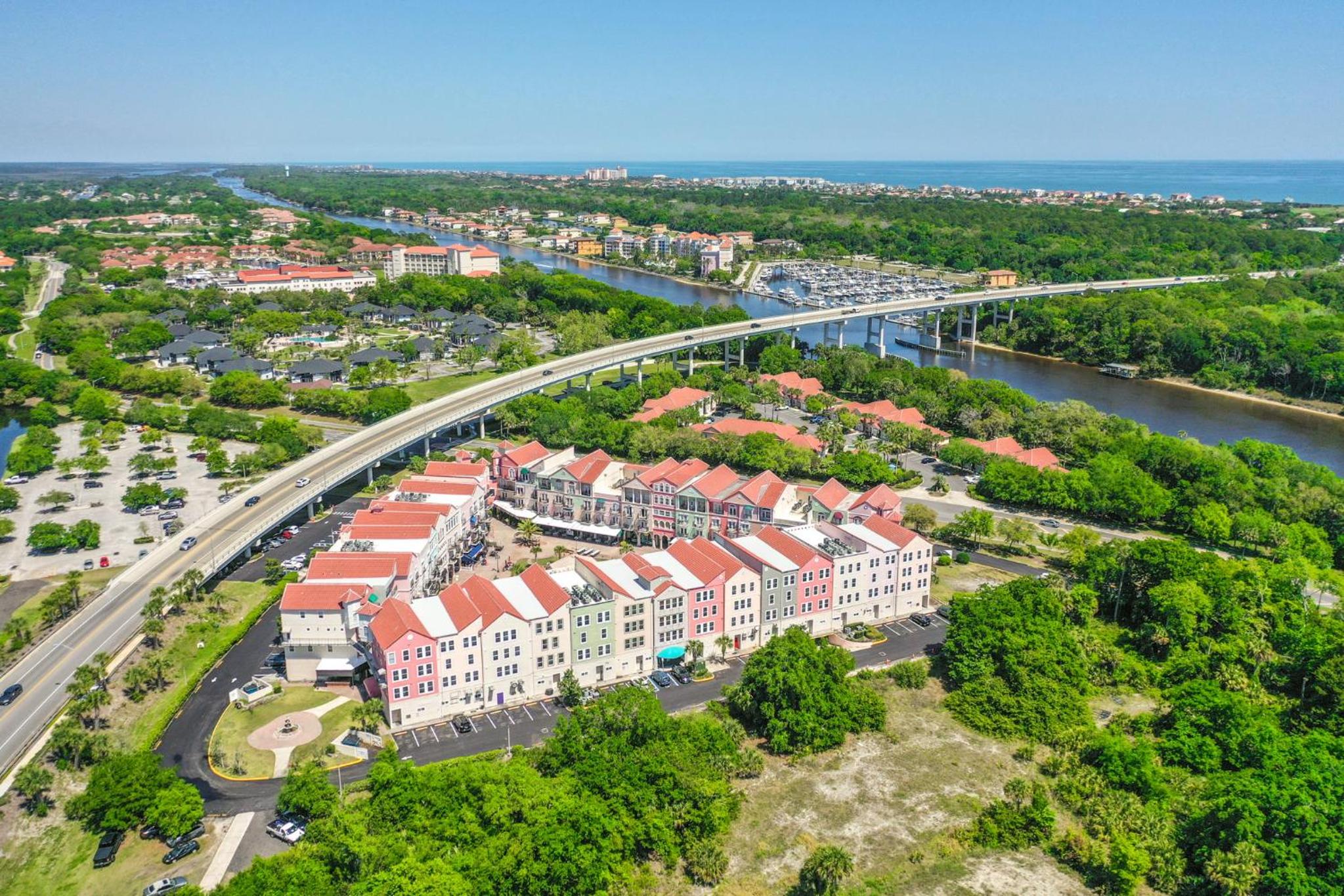 Hotel Cozy Condo In European Village With Balcony/view Near Beaches