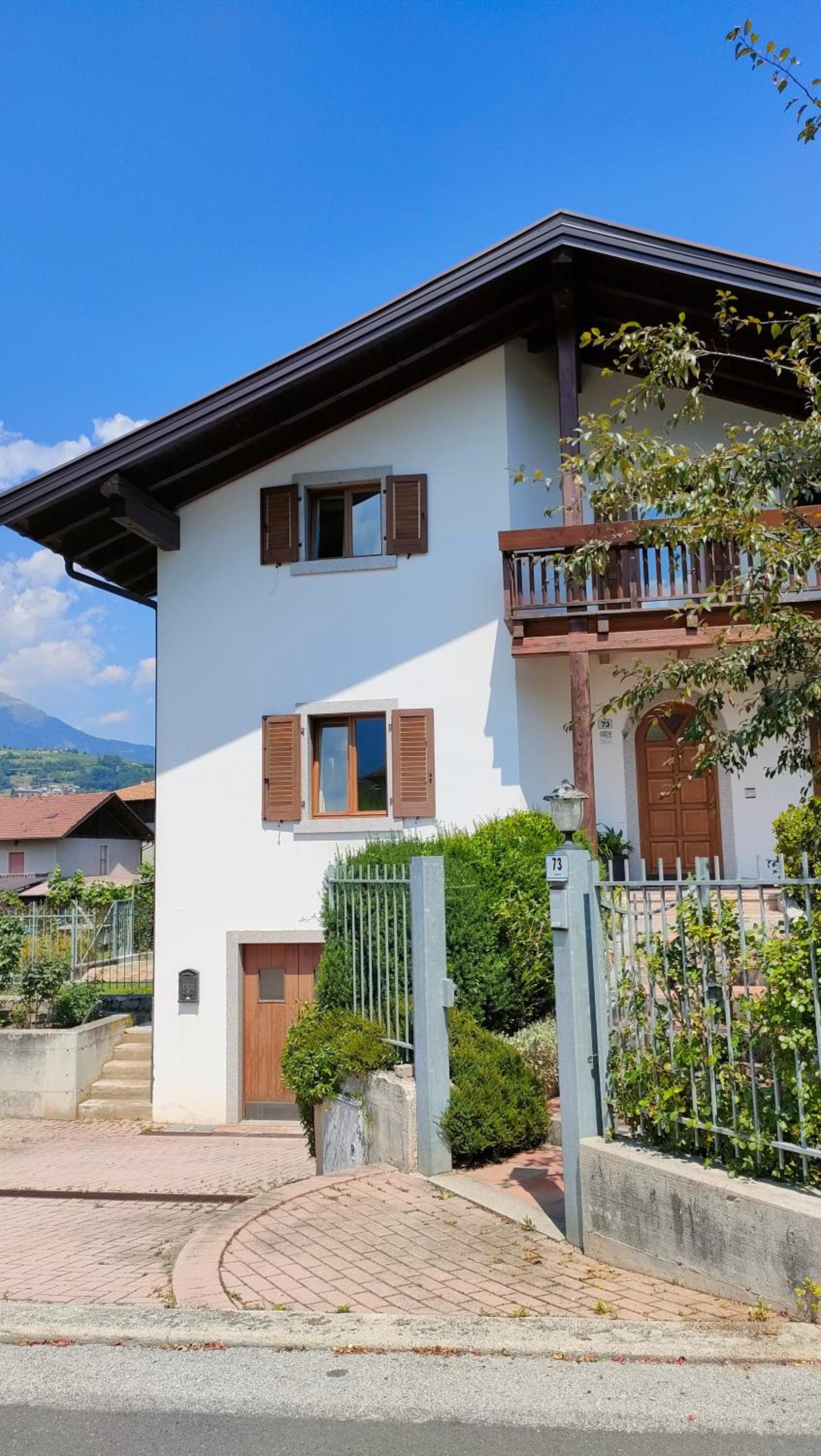 Villa Cares - Pension mit Tischtennis view 3