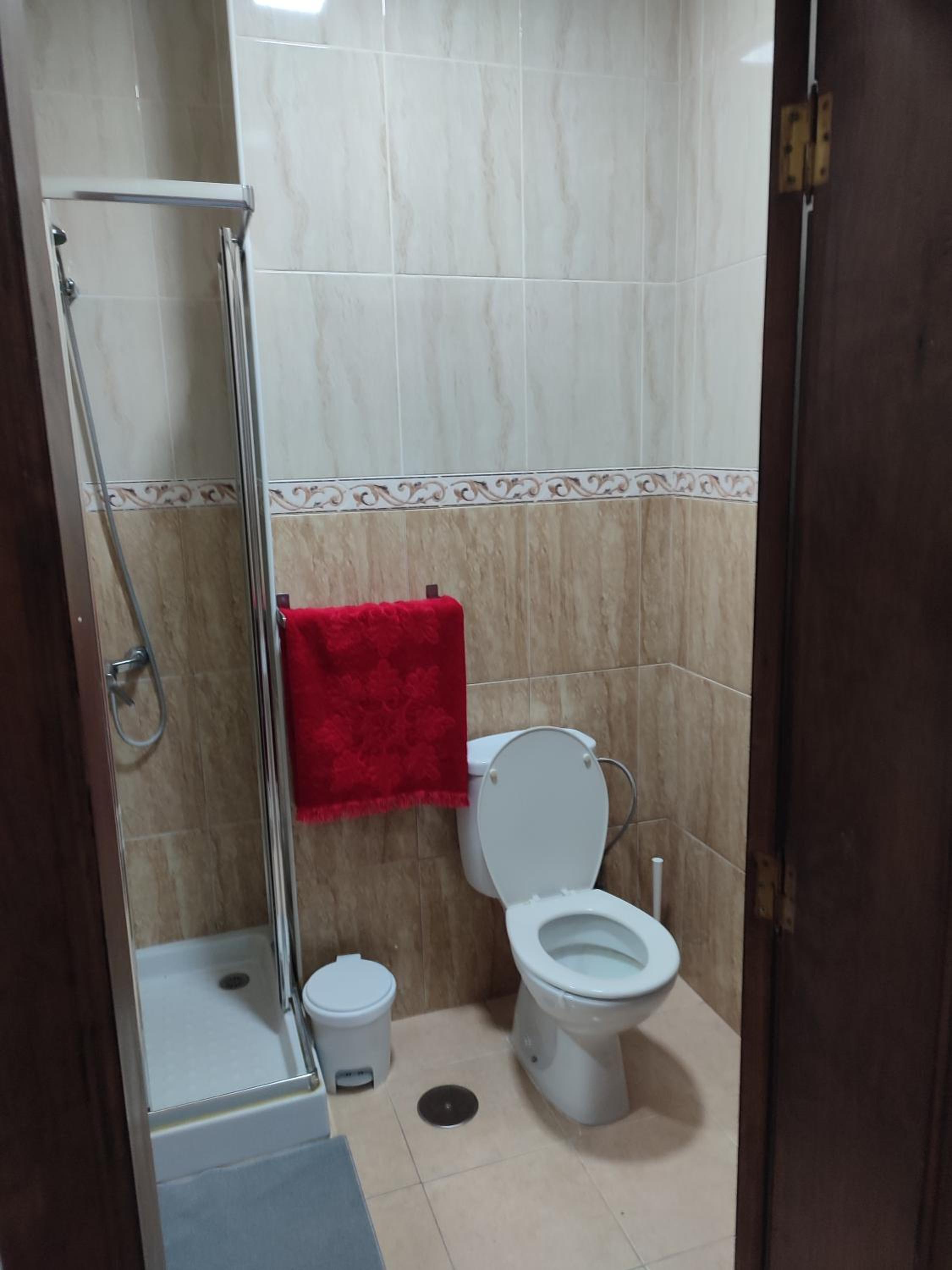 Habitación matrimonial en casa compartida