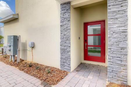 2BR Themed Condo with Waterparks Access view 2