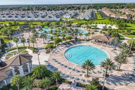 Cozy Family 3BR retreat w 2 waterparks