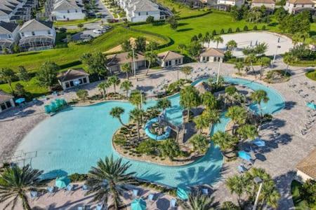 Cozy Family 3BR retreat w 2 waterparks