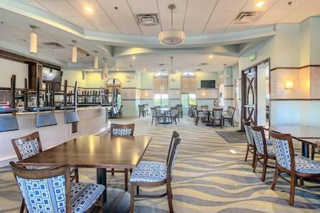 Cozy Family 3BR retreat w 2 waterparks