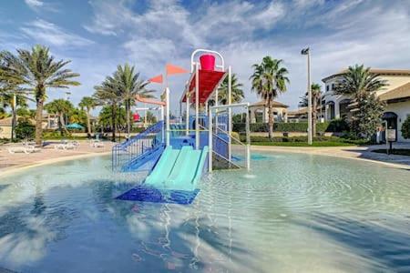 Cozy Family 3BR retreat w 2 waterparks
