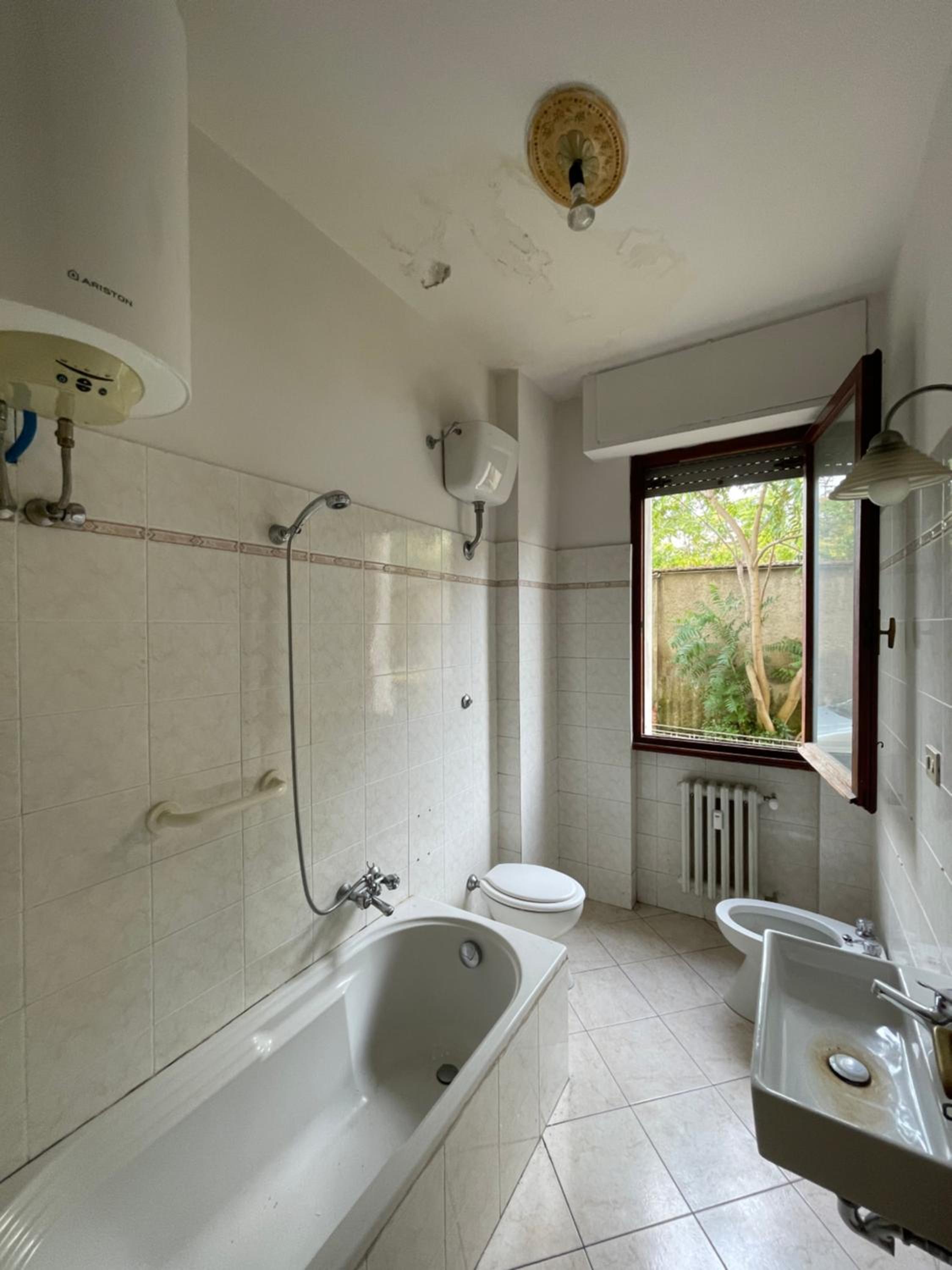 SELENE CASA en Prato — bathroom