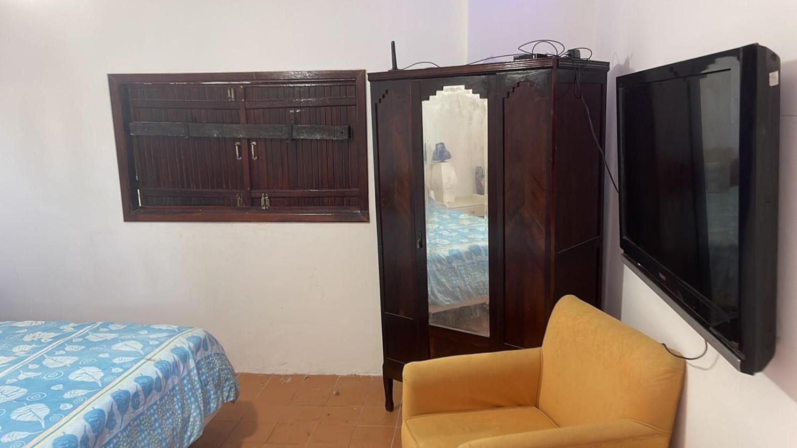CASA 5Q FRENTE PRAIA LAGOA ARARUAMA