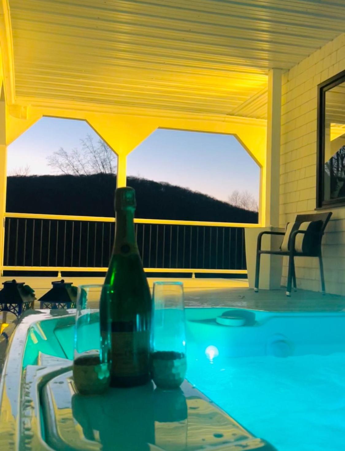 Mountain Vista Luxury Retreat! view 3
