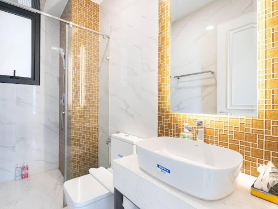 The Rixx Downtown Apartment@D1/pool/gym/Operahouse