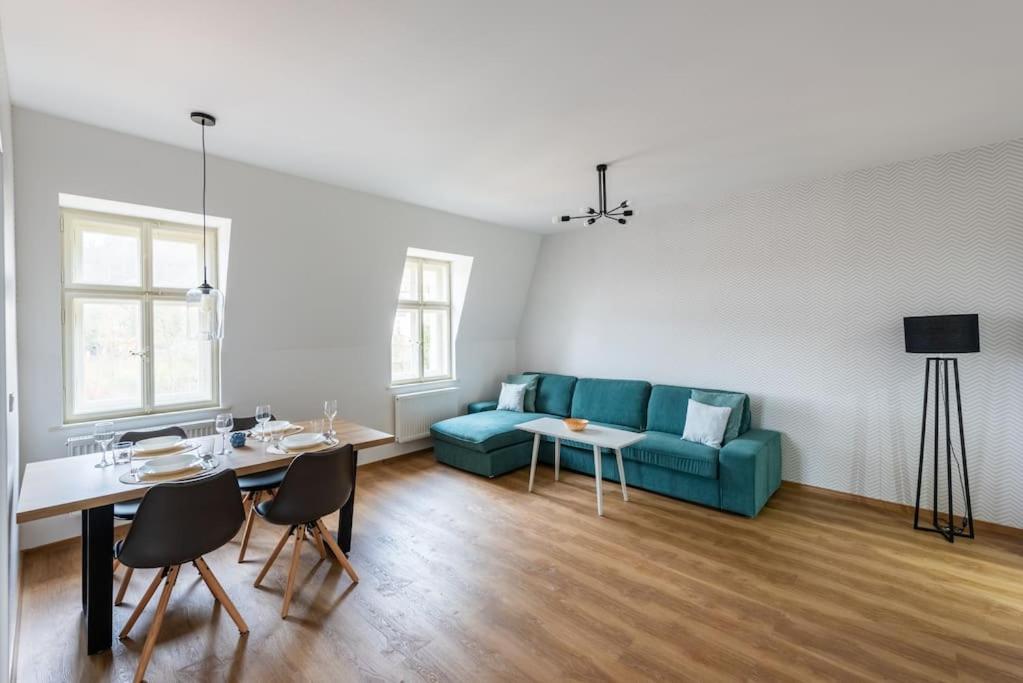 Laland Apartment