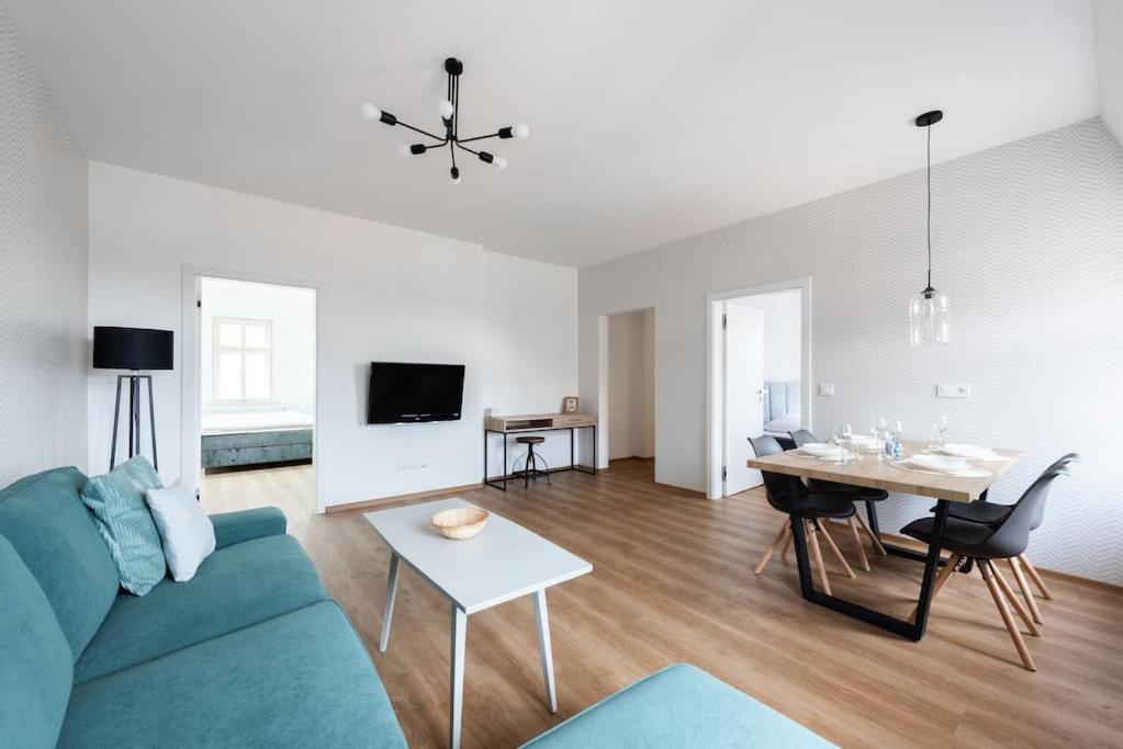 Laland Apartment