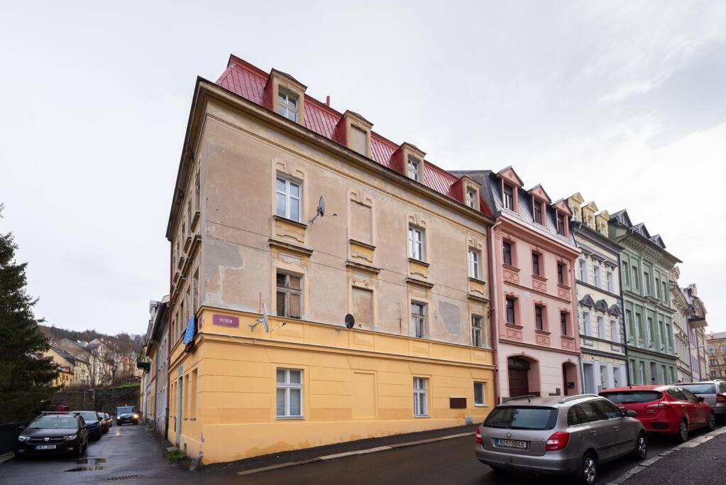Laland Apartment