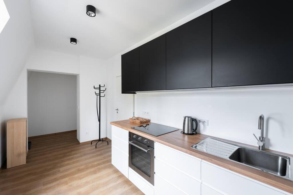 Laland Apartment