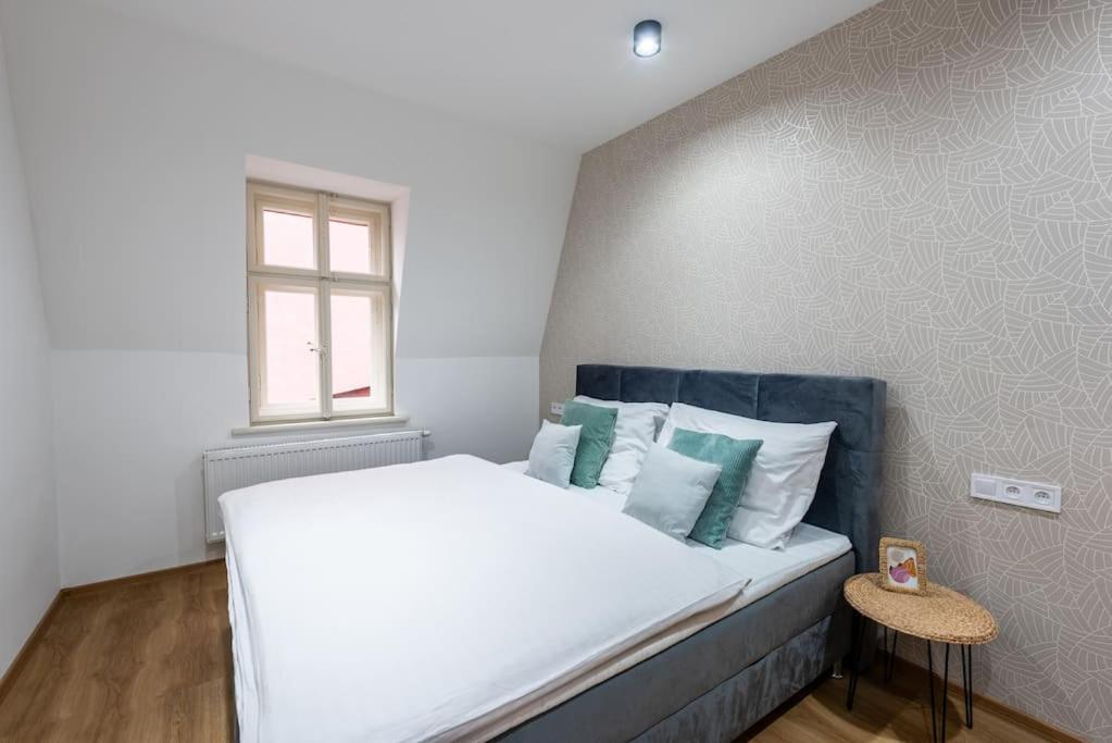 Laland Apartment