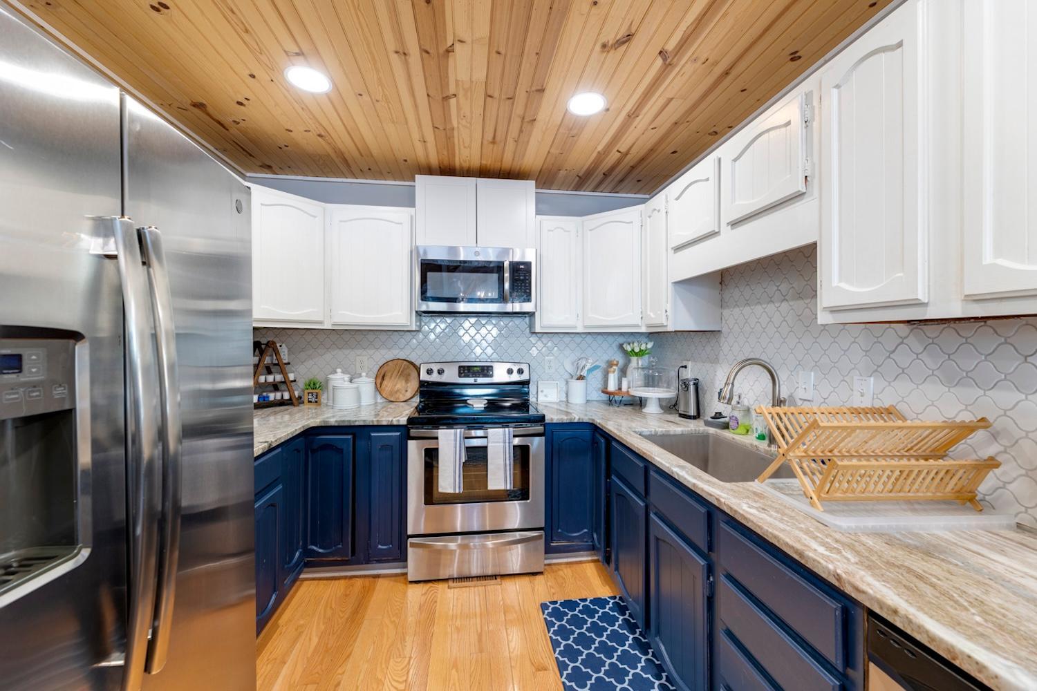 Grand Lake Escape: Serenity Meets Space