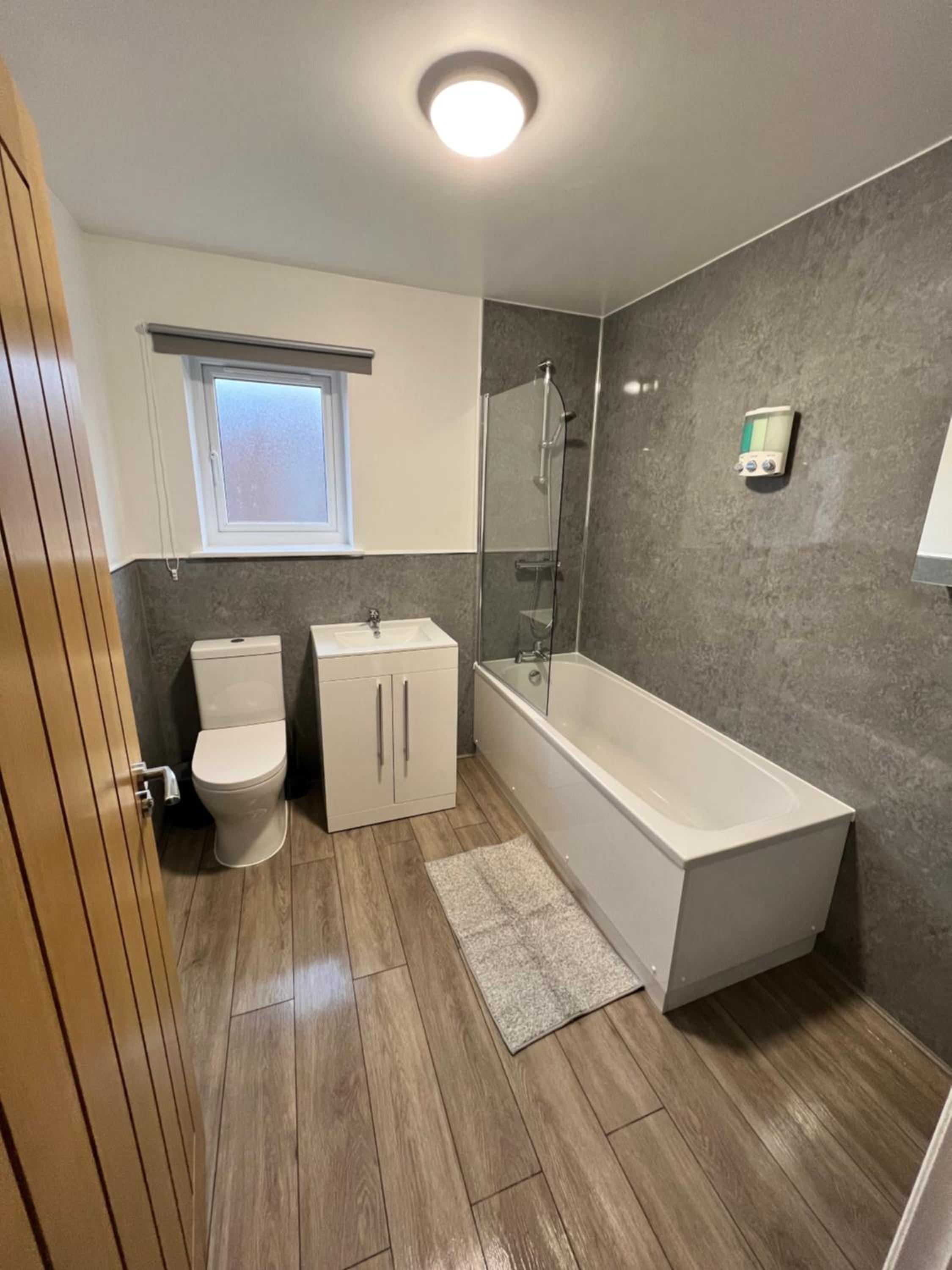 Inchmurrin Townhouse, Loch Lomond view 5