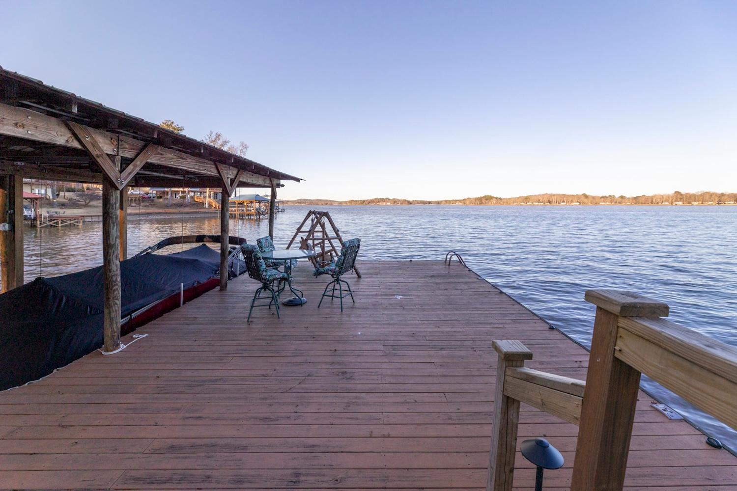 Grand Lake Escape: Serenity Meets Space